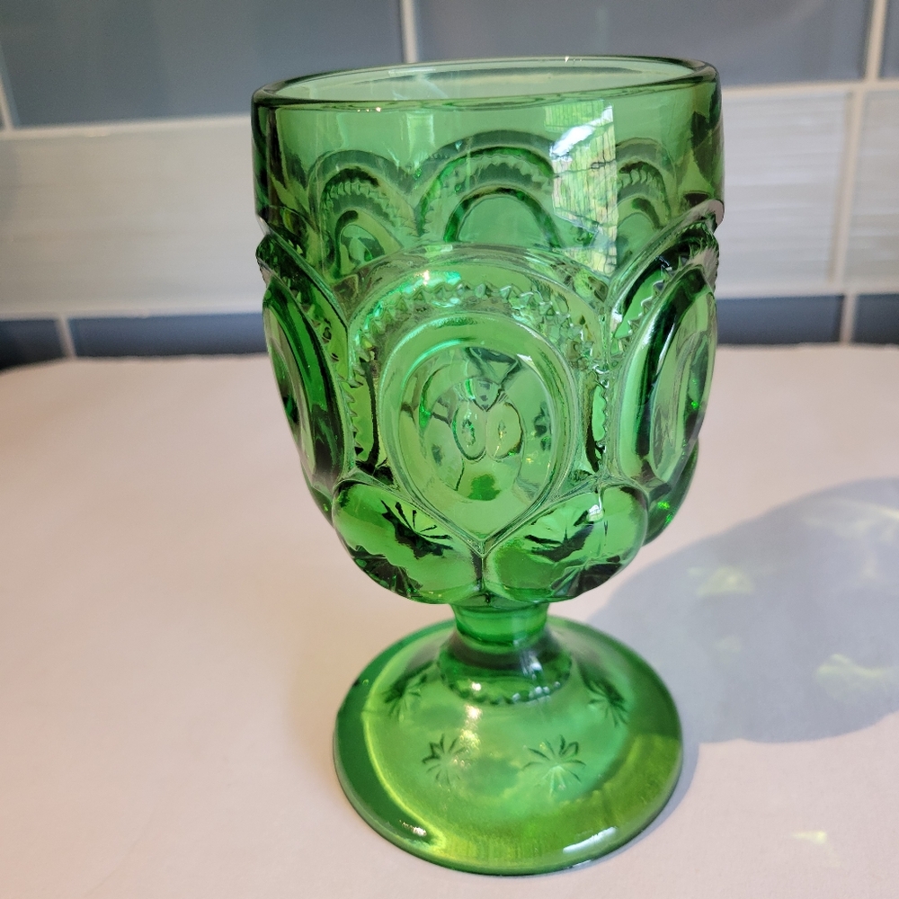 L. E. Smith Moon & Stars Water Goblet - Picture 7 of 8